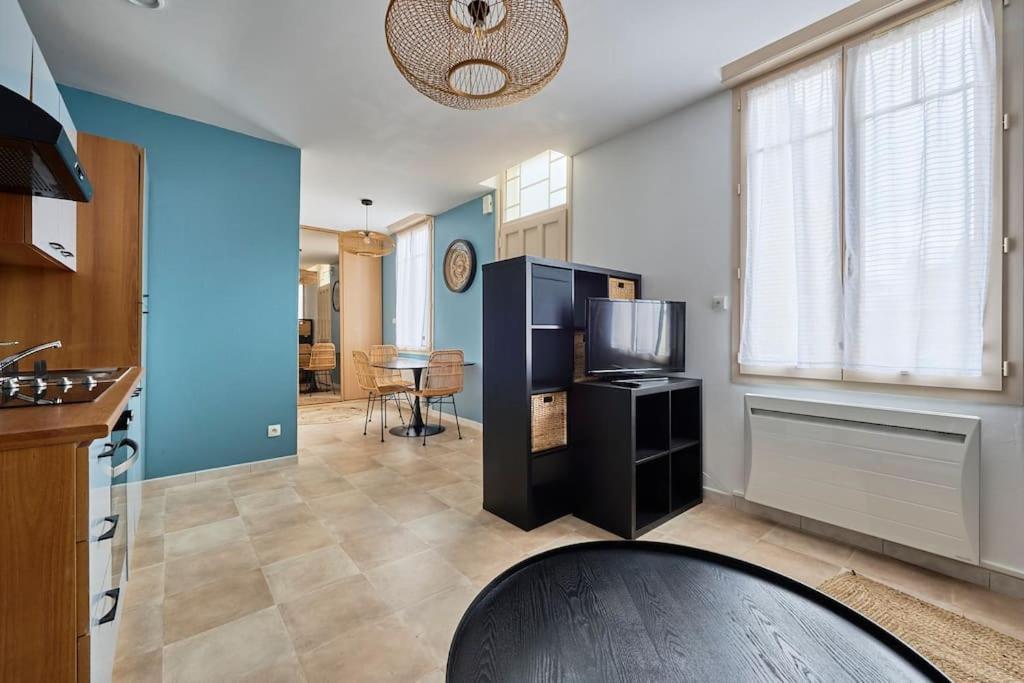 Le Racine : Dans Un Quartier Calme Apartment